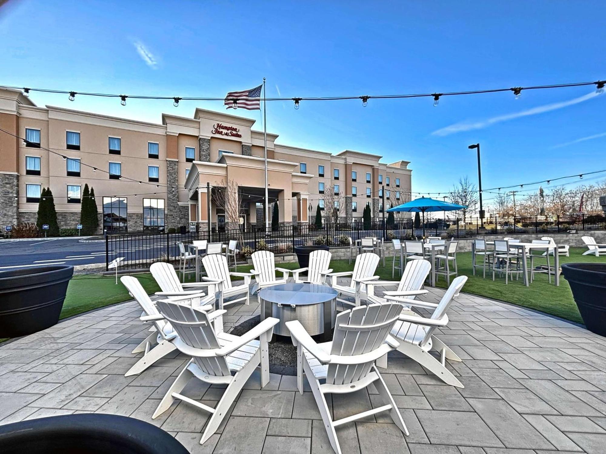 Hampton Inn And Suites Robbinsville Exterior foto